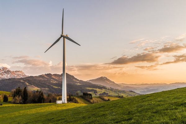 Wind turbine 2218457 1280